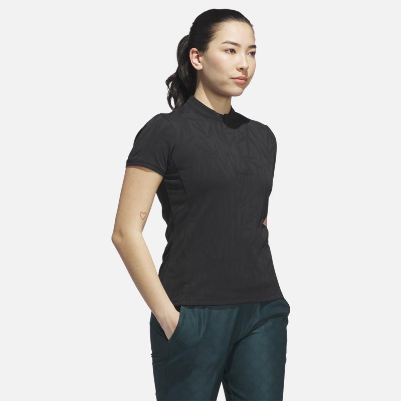 JN8418_5_APPAREL_On-Model_Walking-View_transparent